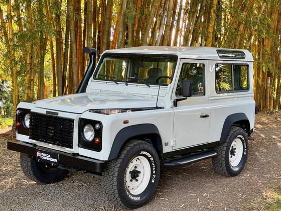 LAND ROVER DEFENDER 2.5 90 SW TETO RIGIDO 4X4 TURBO INTERCOOLER DIESEL 2P MANUAL